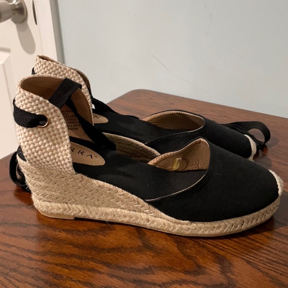 Shoes - Espadrilles
